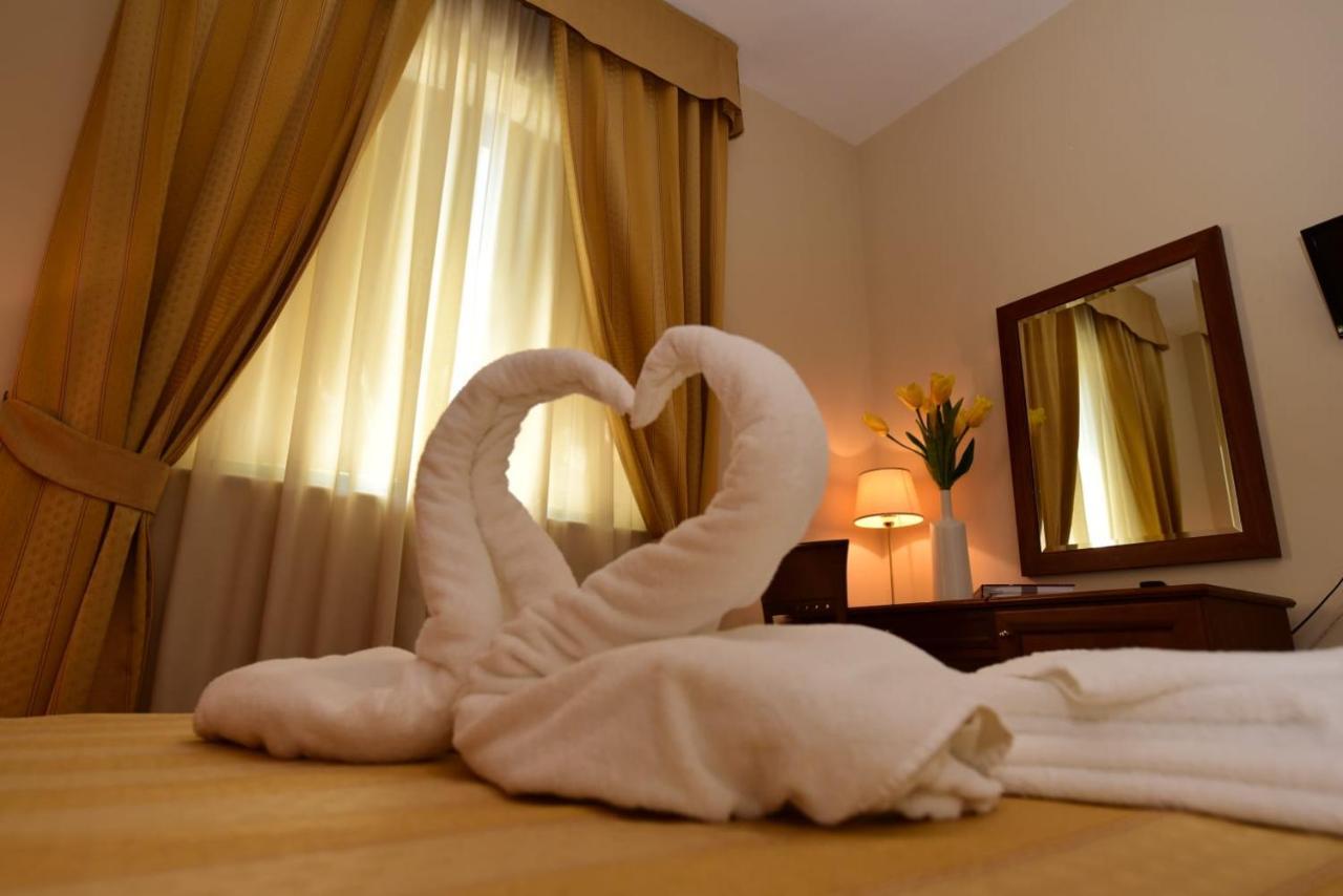 Albergo La Locanda Degli Apolidi Атена-Лукана Екстер'єр фото