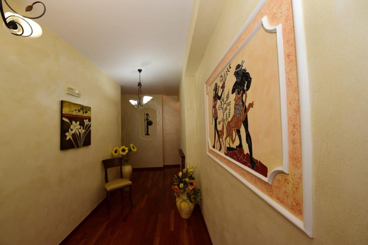 Albergo La Locanda Degli Apolidi Атена-Лукана Екстер'єр фото