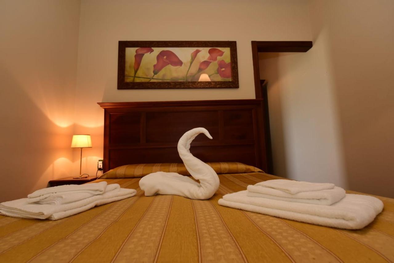 Albergo La Locanda Degli Apolidi Атена-Лукана Екстер'єр фото
